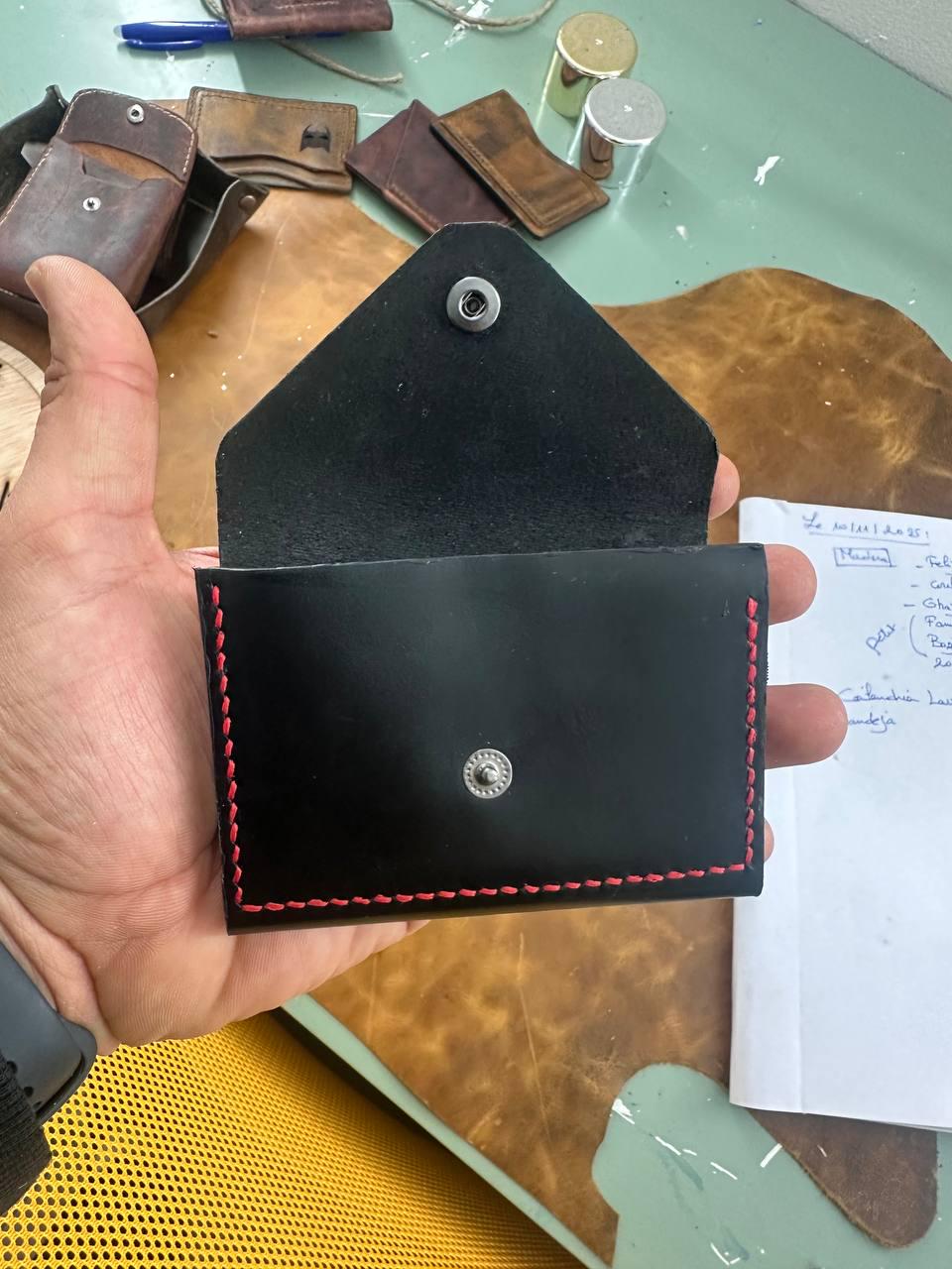 Porte-cartes en cuir fait main – Style enveloppe Crealux