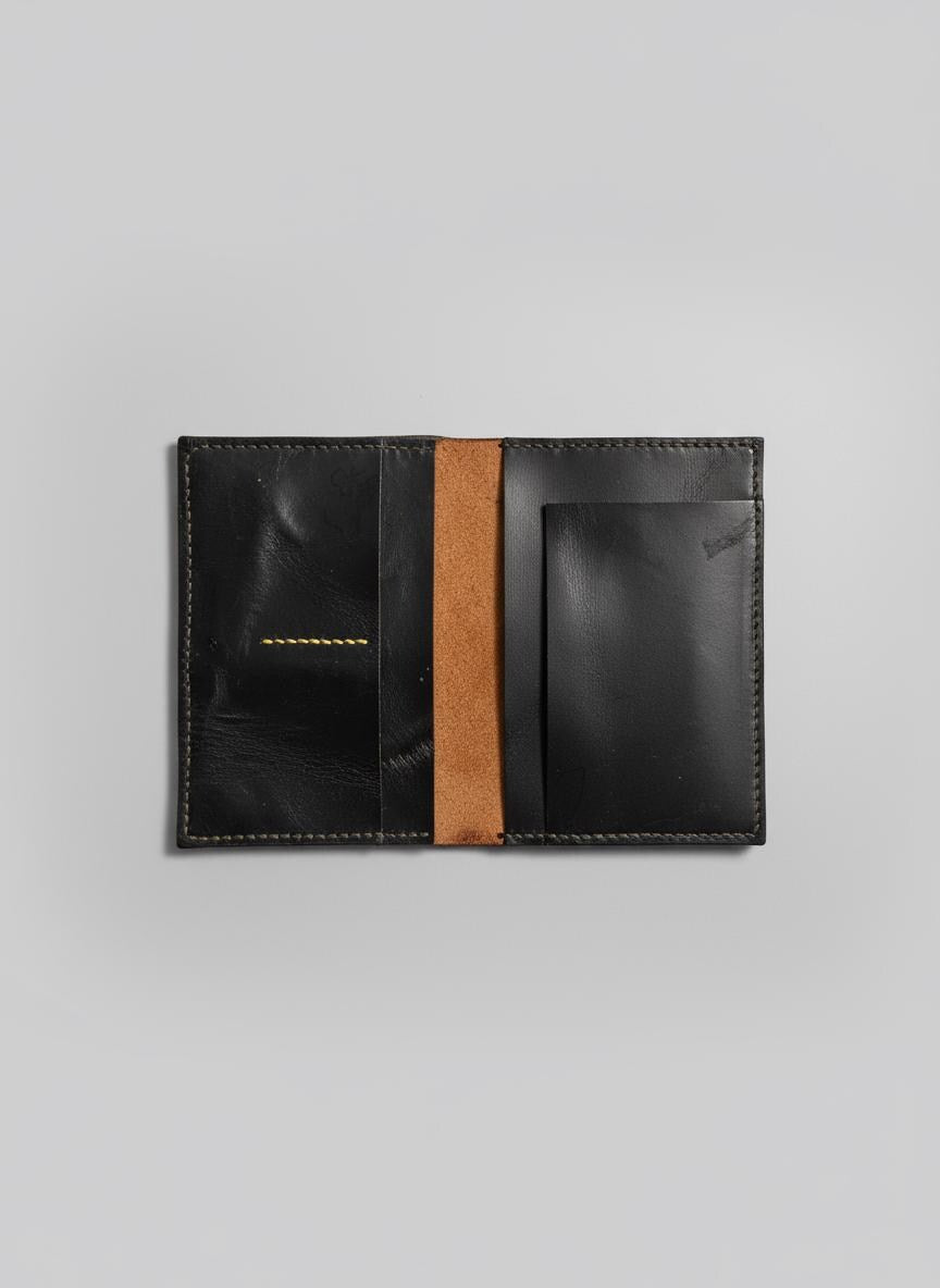 Nomade Authentique – Porte-Passeport en Cuir Vintage