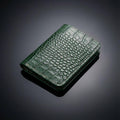 Protège-Passeport en Cuir Façon Crocodile Vert – Étui Passeport Luxe, Accessoire de Voyage Élégant, Cadeau Voyageur