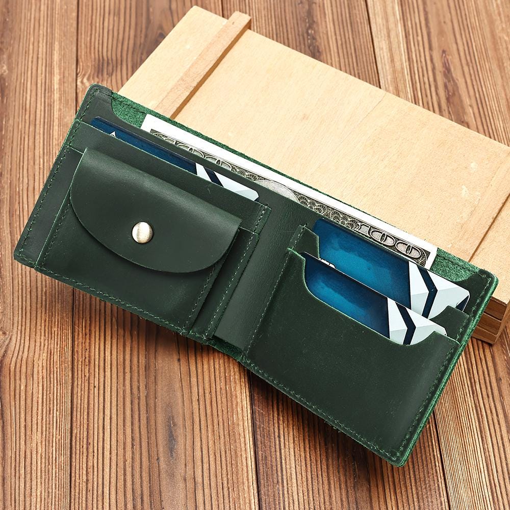 cartera de cuero con un estilo elegante y claro.