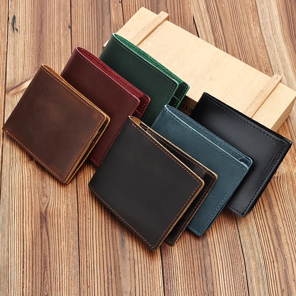 cartera de cuero con un estilo elegante y claro.
